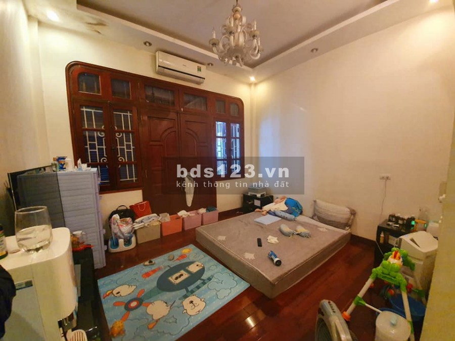 Bán nhà nguyên căn chính chủ còn mới phố Lý Thường Kiệt diện tích 60m2 giá 4,8 tỷ
