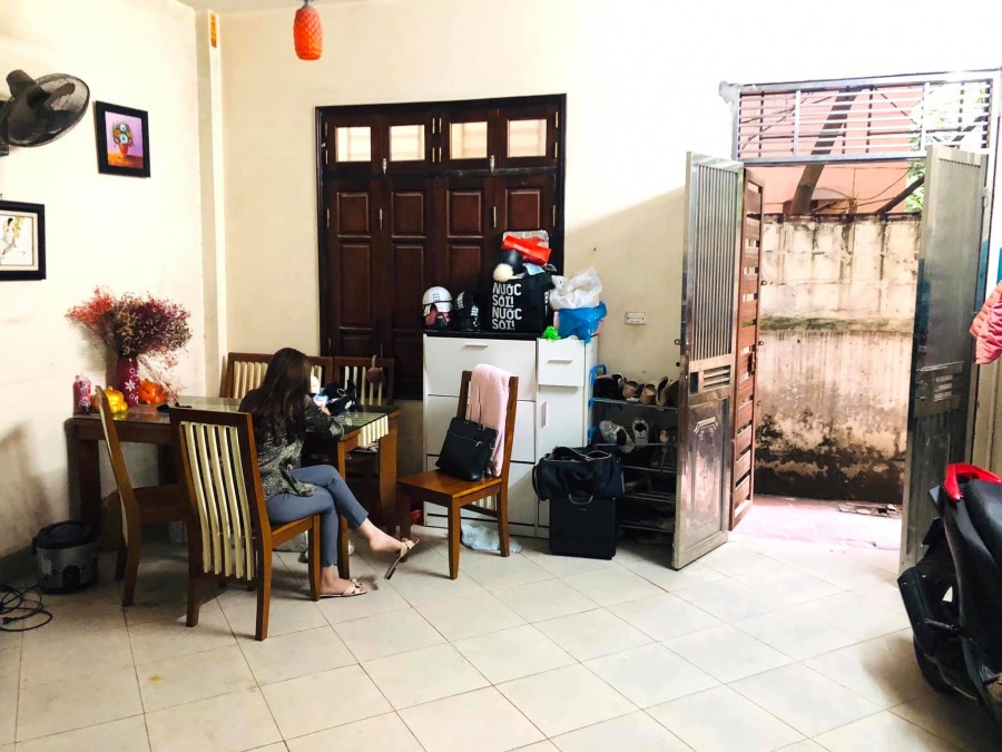 Cần bán nhà Hồ Tùng Mậu, diện tích 35m2, 5 tầng, mặt tiền 5.5m, giá bán chỉ 3 tỷ