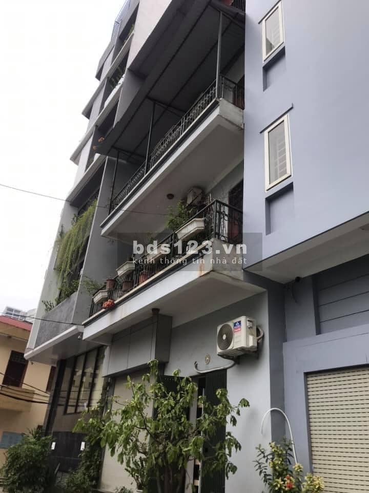 Bán nhà nguyên căn lô góc Quận Cầu Giấy dtsd 54m2, mt 7m ô tô kd giá bán10.3 tỷ Lh 0386380199