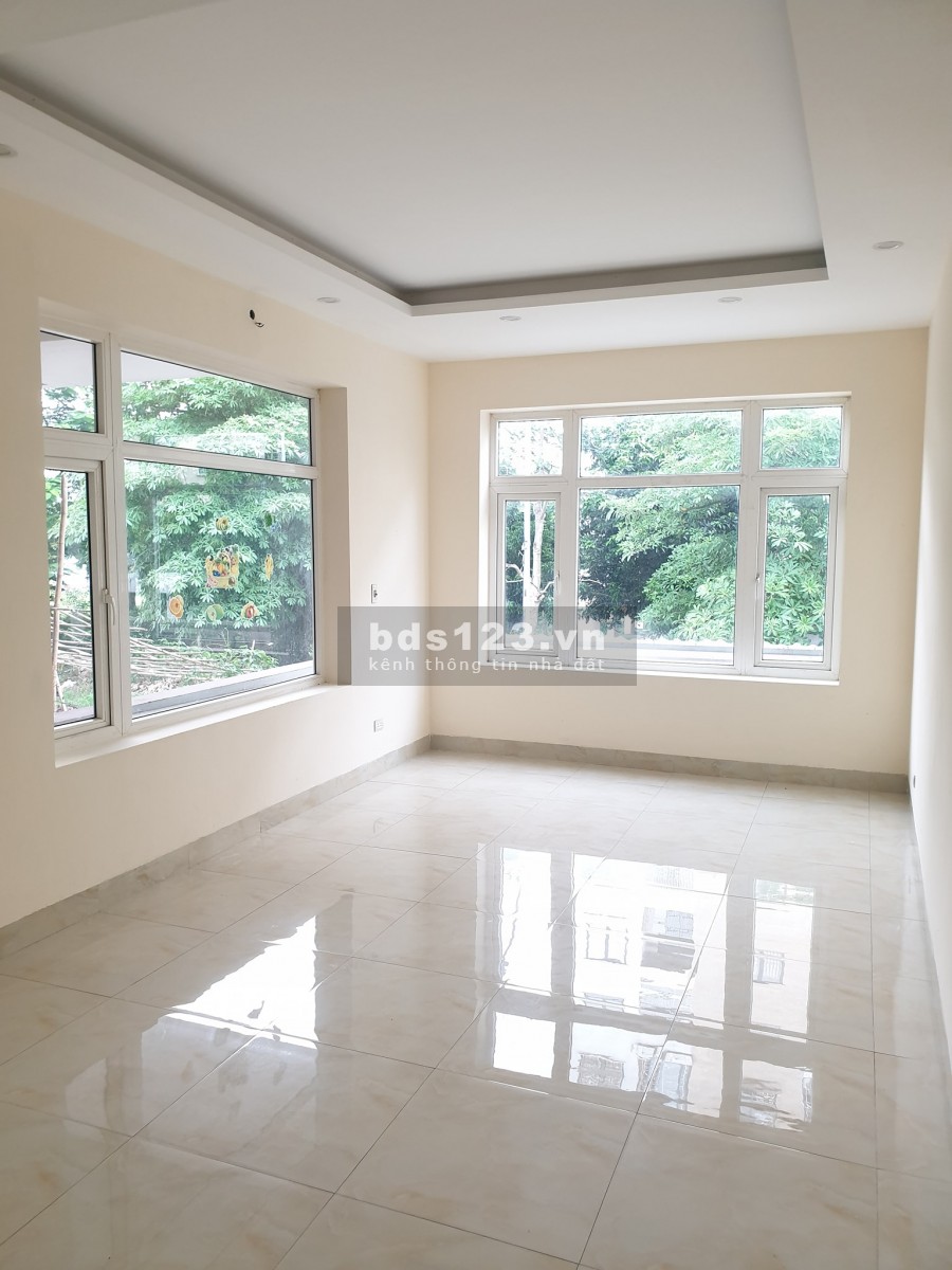 Bán biệt thự diện tích sử dụng 108m2 Ngọc Lâm, Long Biên, oto, 11 tỷ, lh 0818962345