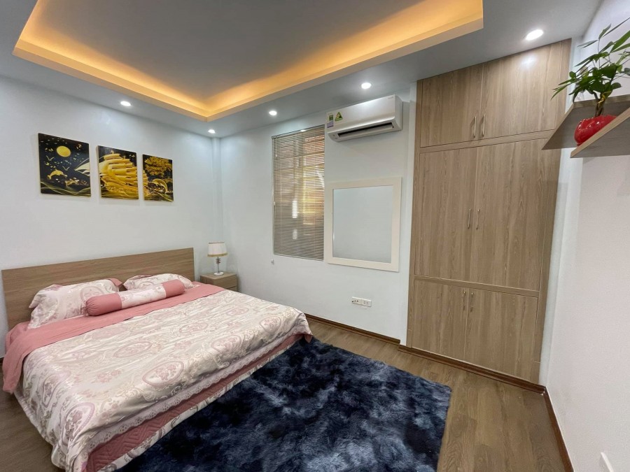 Cực phẩm khách sạn 5 sao mt 378 Khương Đình Thanh Xuân, dt 50m2, 4 tầng, giá chỉ 3.75 tỷ