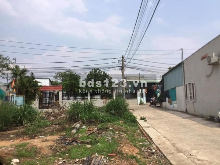 Bán đất 2 mặt tiền Kp3 Trảng Dài, sổ hồng riêng diện tích 5x21m, giá bán 1.65 tỷ, số sẵn