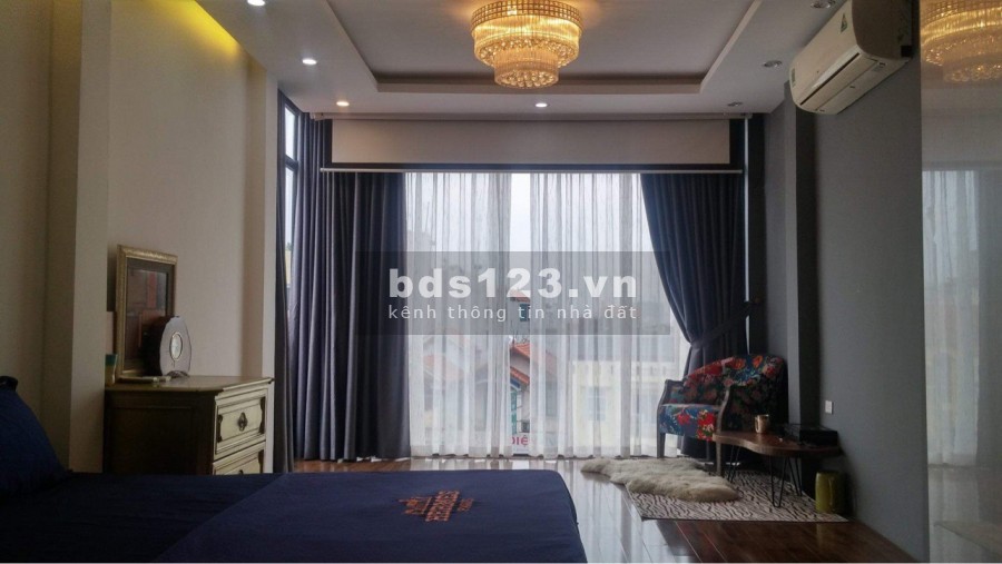 Bán gấp nhà mặt phố Âu Cơ Tây Hồ kinh doanh gara tầng 1, 6 tầng đúc kiên cố, nhỉnh 5 tỷ