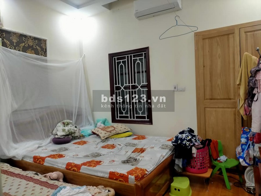 Bán nhà Hào Nam diện tích 55m2 4 tầng giá 4.1 tỷ ngõ SH quay đầu. Xách VALI vào luôn