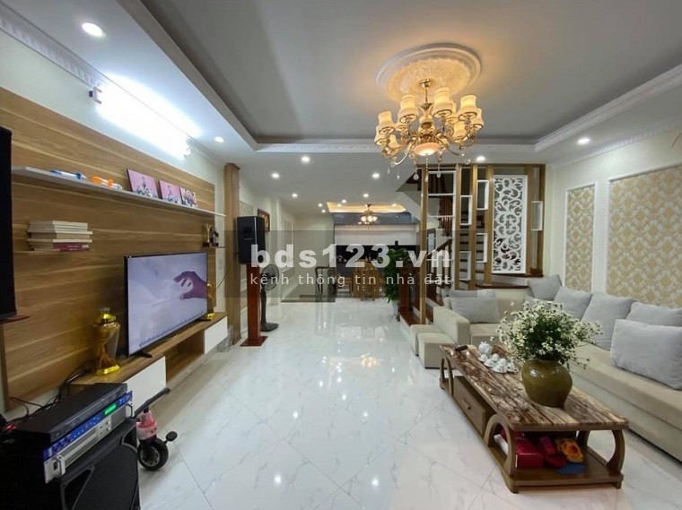 Bán liền kề hiếm Xa La kinh doanh nhà đẹp lung linh diện tích sử dụng 50m2 giá bán 5.6 tỷ