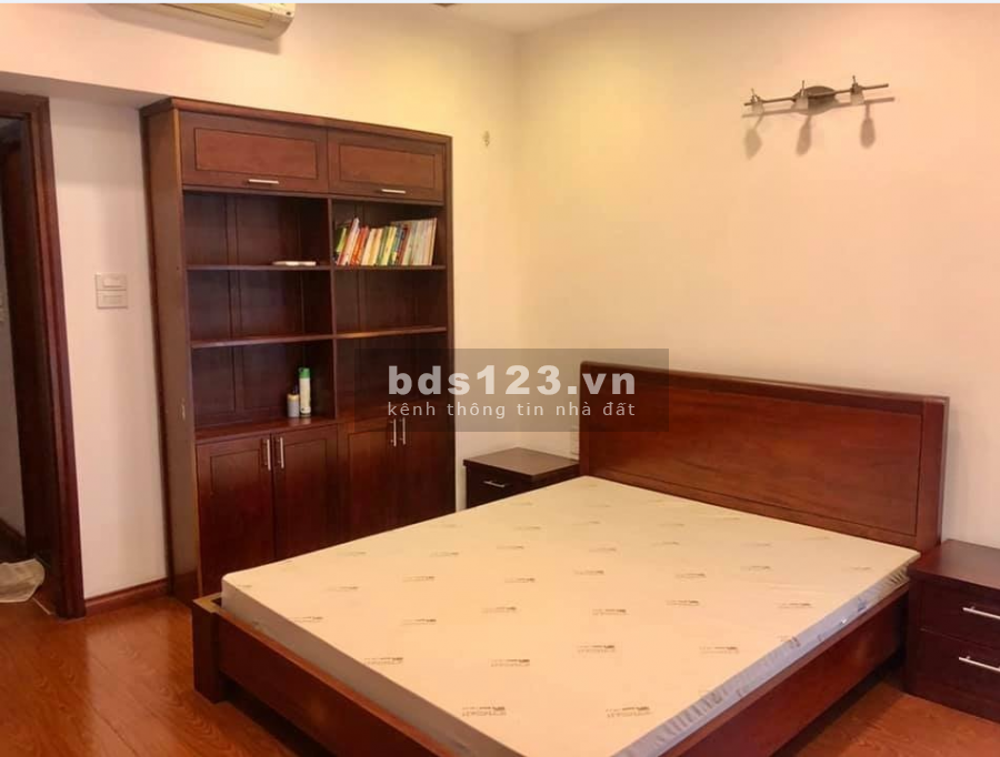 Bán nhà đẹp nhất phố Tôn Thất Tùng Quận Đống Đa, dt 50m2 giá bán 6 tỷ, sổ sẵn chính chủ