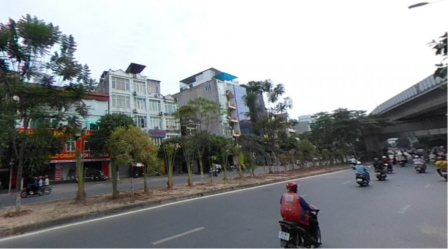 Bán nhà nguyên căn mặt tiền rộng, vỉa hè rộng, vị trí đẹp, sổ đỏ chính chủ, sẵn sàng giao dịch
