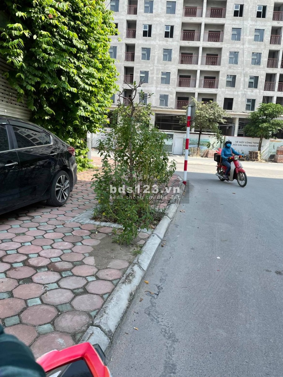 Bán đất Trâu Quỳ diện tích 54m2 Lô góc đường 15m Cửu Việt (khu quây tôn) Mtien 10m. 0982852808