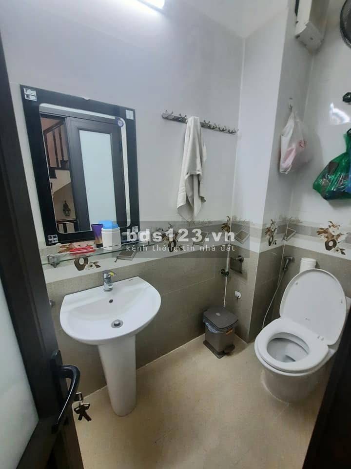 Bán nhà Mỹ Đình, bền đẹp tặng nội thất, diện tích sử dụng 52m2, giá hơn 3 tỷ bàn giao sổ ngay