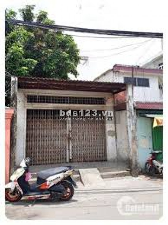 Bán nhà Lê Văn Hiến, ô tô vào nhà kinh doanh dt 108m2, mặt tiền 5.3m giá bán 9 tỷ