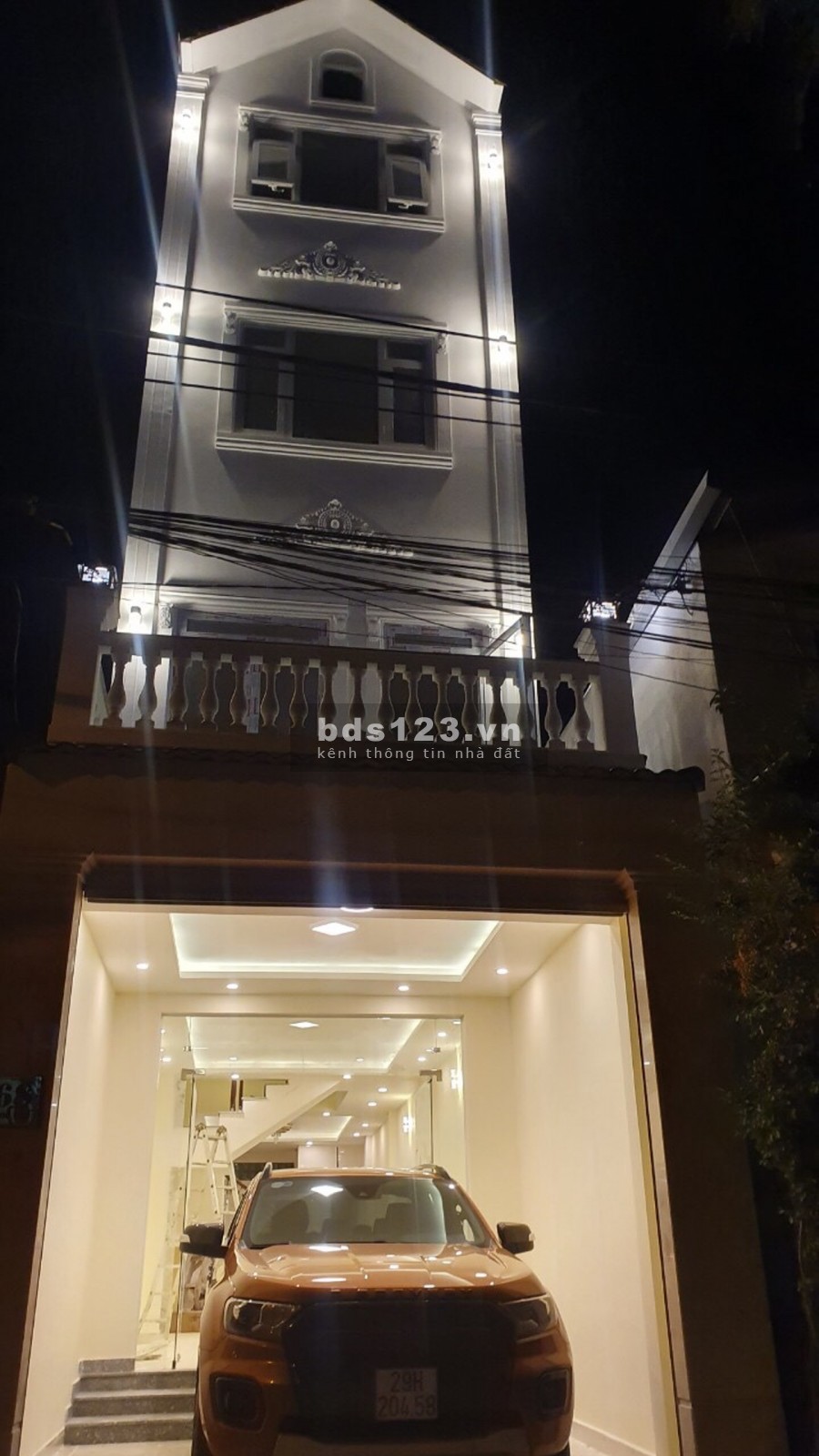 Cần bán nhà mặt tiền trung tâm Phường 2 thành phố Đà Lạt giá bán 9.5 tỷ, sổ sẵn