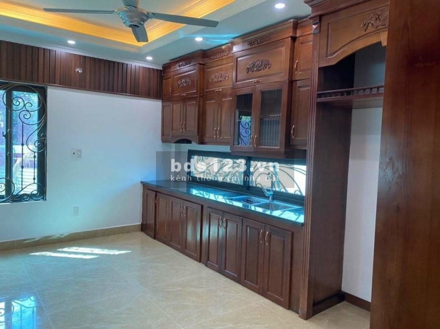 Bán nhà phố Bình Lộc, ph Tân Bình, TP HD, 53m2, 3 tầng, 3 ngủ, ngõ to, ô tô vào tận nơi
