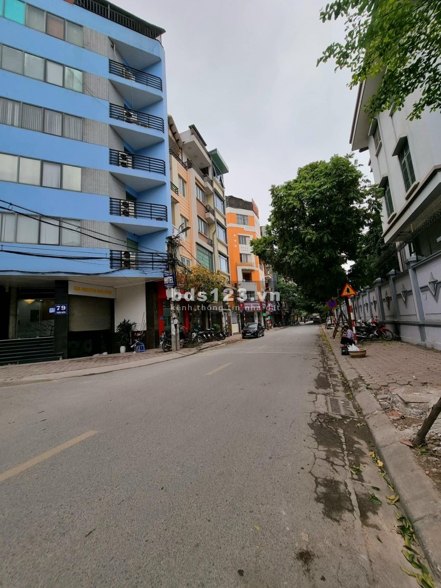 Bán đất phố Thiên Hiền, lô góc, ô tô tránh, vỉa hè, dt 80m2 x MT 16m, giá thương lượng