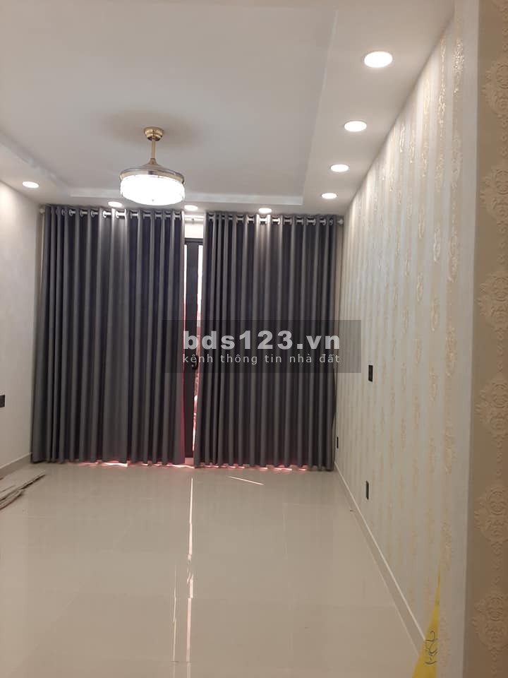 Bán nhà Gò Vấp xe hơi đỗ cửa diện tích 56m2 đúc 2 lầu, mt 4m, 3 PN giá bán chỉ 3.95 tỷ