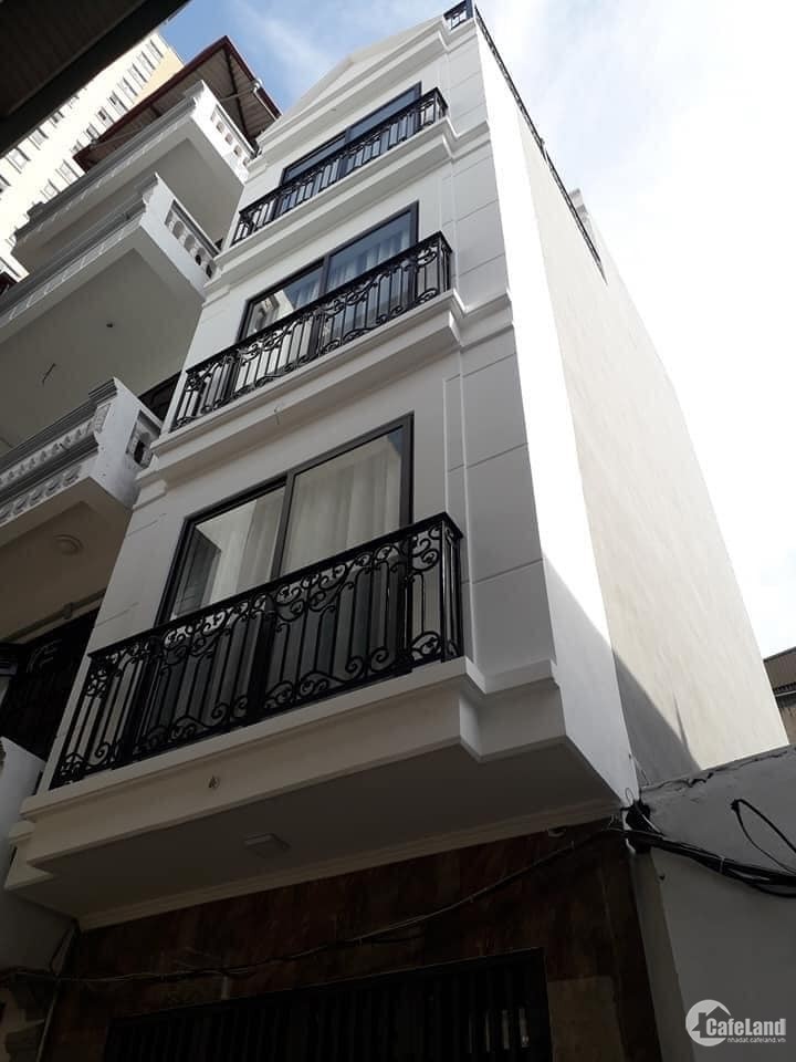Bán gấp nhà Phố Nguyễn Trãi nhà đẹp gần phố xách vali ở ngay tặng toàn bộ nội thất DT 44m2