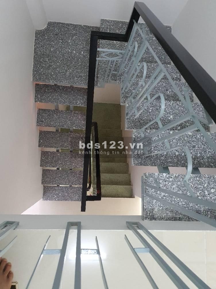 Bán nhà nở hậu Cô Giang, phường 2, Quận Phú Nhuận, 40m2 (4x10.2), 4 tầng, chỉ 5.6 tỷ