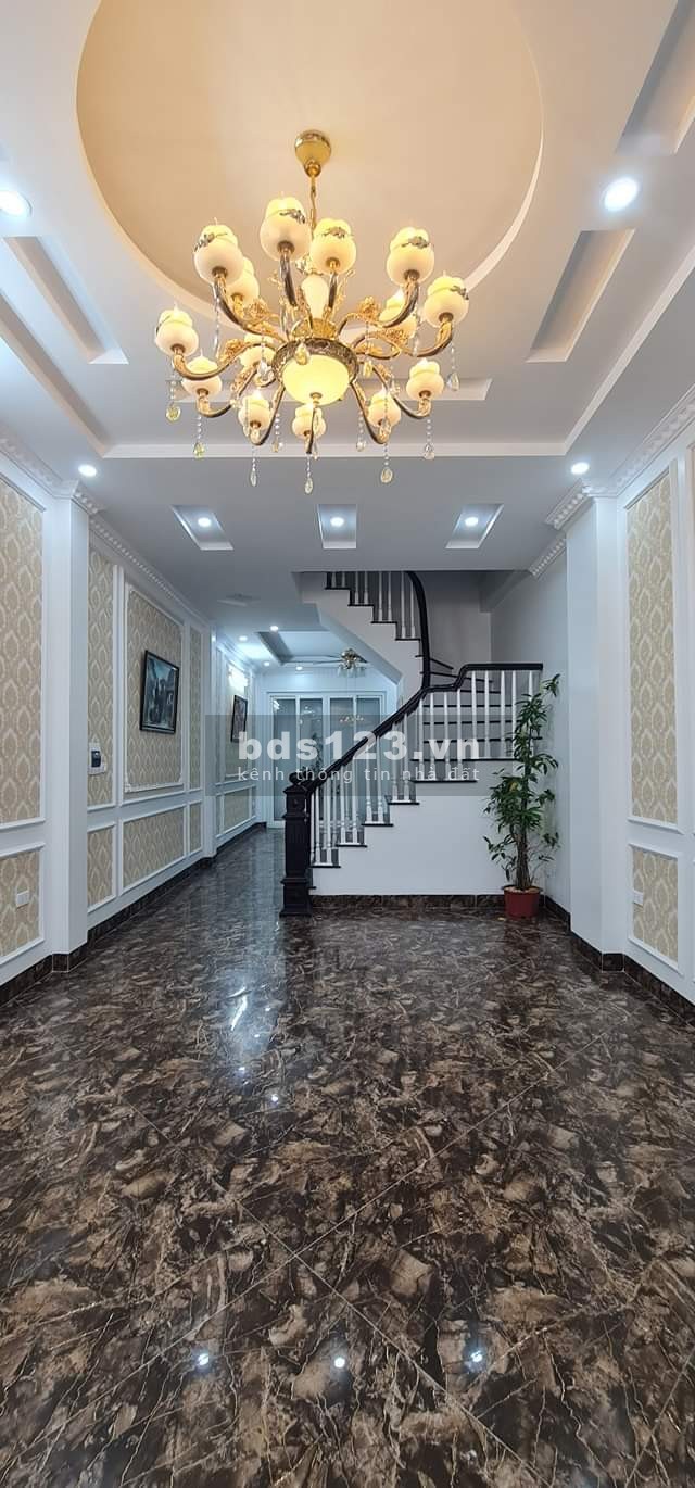 Vị trí đẹp, ô tô đỗ cửa Phố Xuân La, diện tích sử dụng 44m2, 6 tầng, 7PN, nhỉnh 4 tỷ