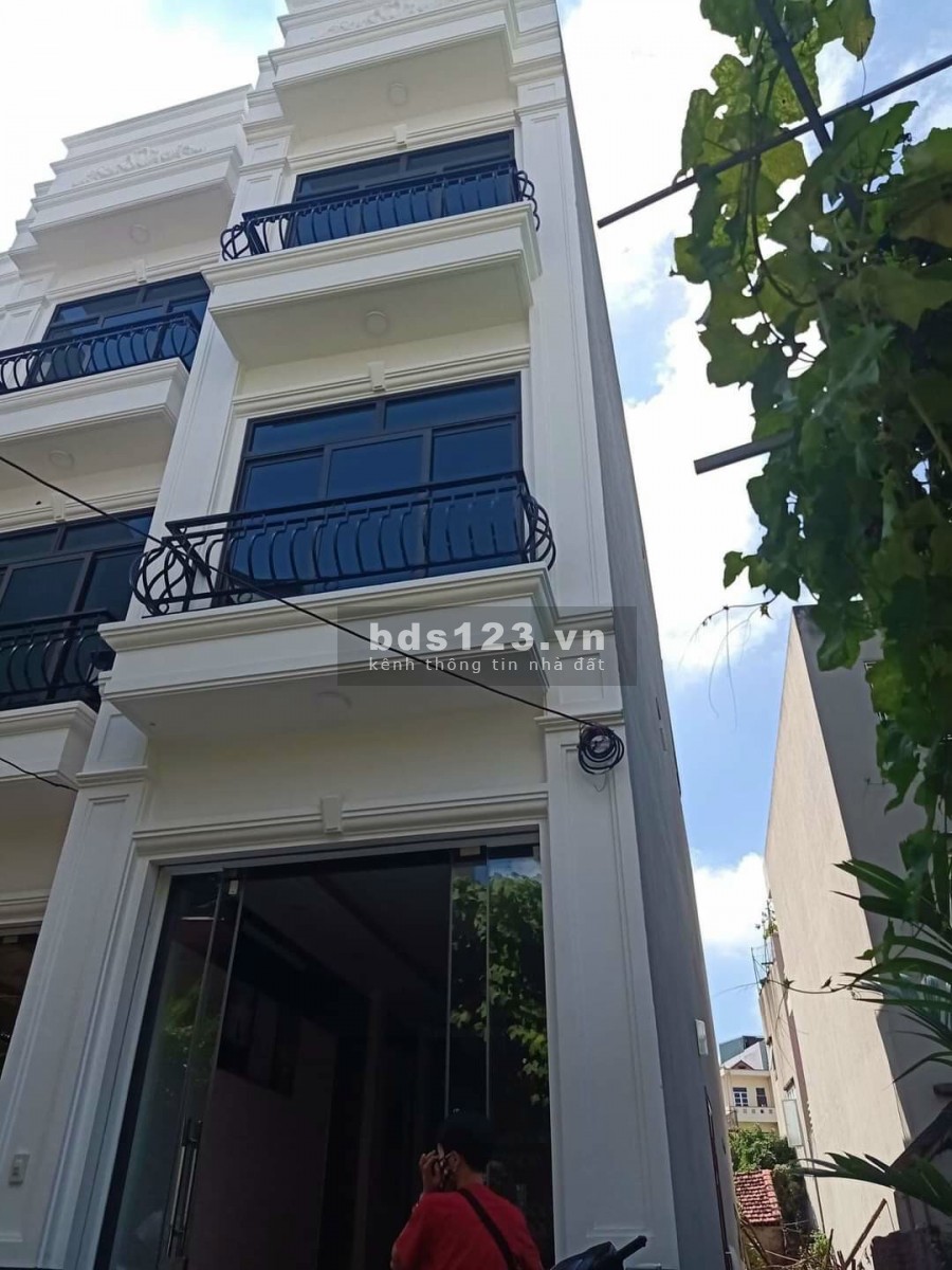 Bán nhà phố Bình Lộc, ph Tân Bình, TP HD, 53m2, 3 tầng, 3 ngủ, ngõ to, ô tô vào tận nơi