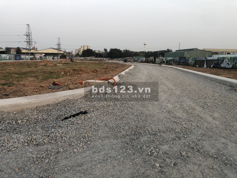 Đường Bình Chuẩn 63,DT 60m2 Full Thổ Cư SHR 1,1 ty