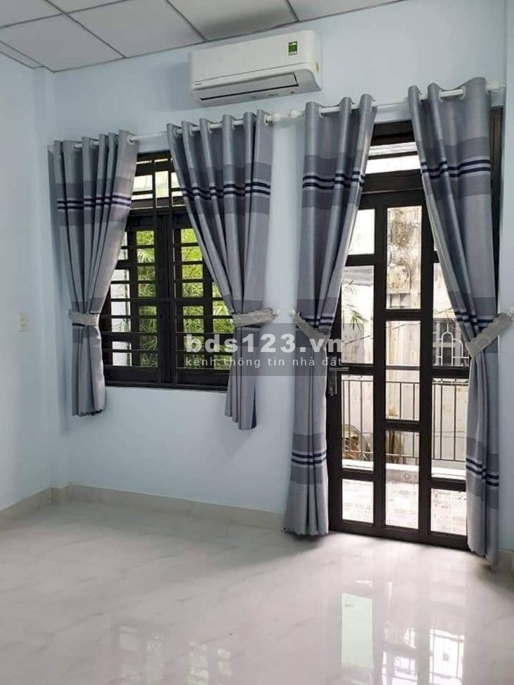 Bán nhà nguyên Quận 10, xe hơi đậu cửa, giá rẻ chỉ 4 tỷ liên hệ chính chủ 0909194247