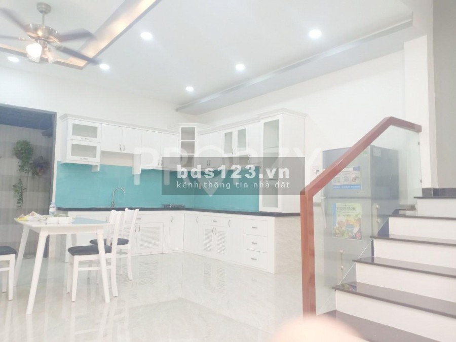 Cho Thuê Nhà NC 1 Trệt 2 Lầu Có Sân Thượng Đường Nhựa Thông Thoáng Xã Phước Kiển, Huyện Nhà Bè