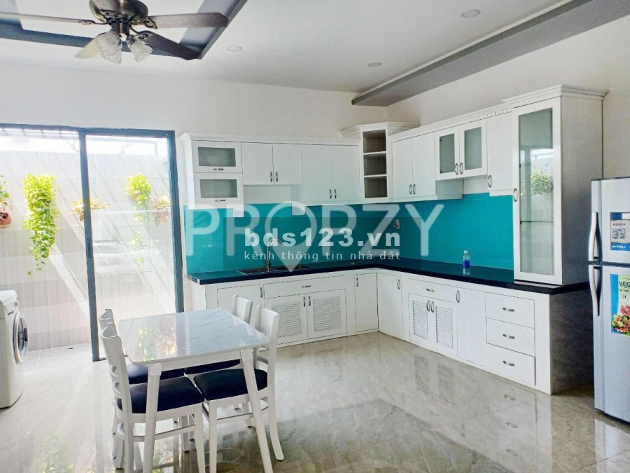 Cho Thuê Nhà NC 1 Trệt 2 Lầu Có Sân Thượng Đường Nhựa Thông Thoáng Xã Phước Kiển, Huyện Nhà Bè