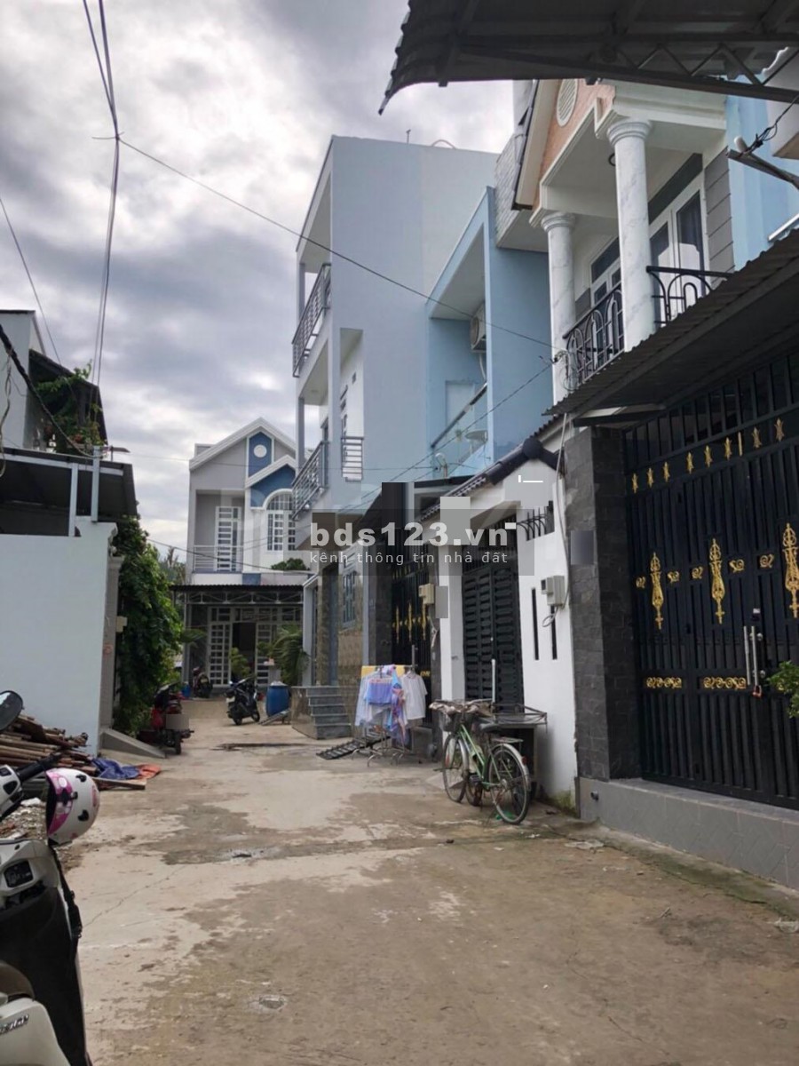Bán đất hẻm xe hơi mặt tiền 4m, thuận tiện xây dựng giá bán chỉ 3.8 tỷ, khu dân trí cao