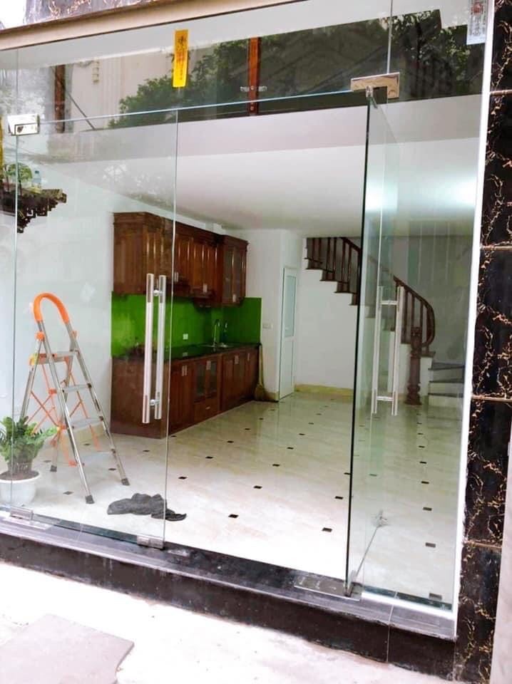Nhà mới Quan Nhân, Thanh Xuân dt 33m2, 5 tầng, giá 4.45 tỷ gần hồ, ngõ rộng thoáng sáng