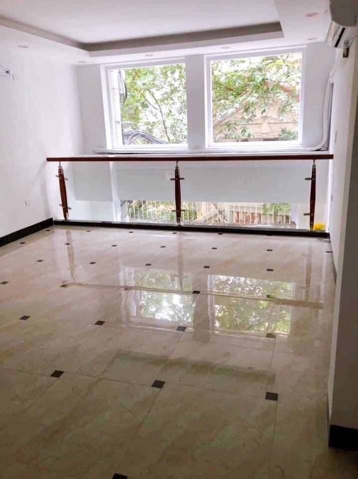 Nhà mới Quan Nhân, Thanh Xuân dt 33m2, 5 tầng, giá 4.45 tỷ gần hồ, ngõ rộng thoáng sáng