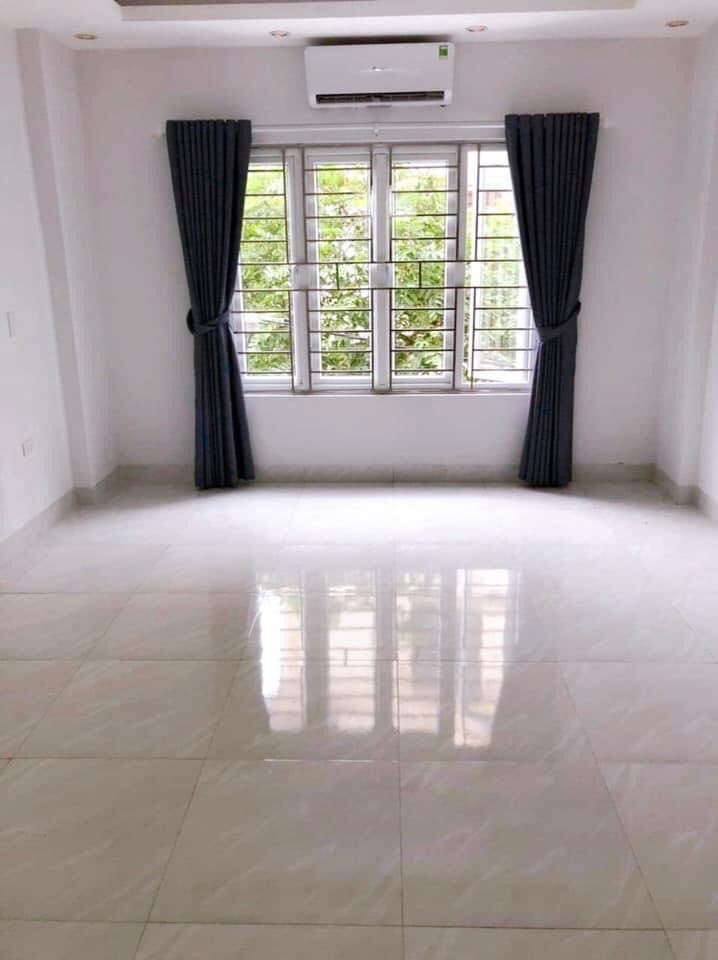 Nhà mới Quan Nhân, Thanh Xuân dt 33m2, 5 tầng, giá 4.45 tỷ gần hồ, ngõ rộng thoáng sáng