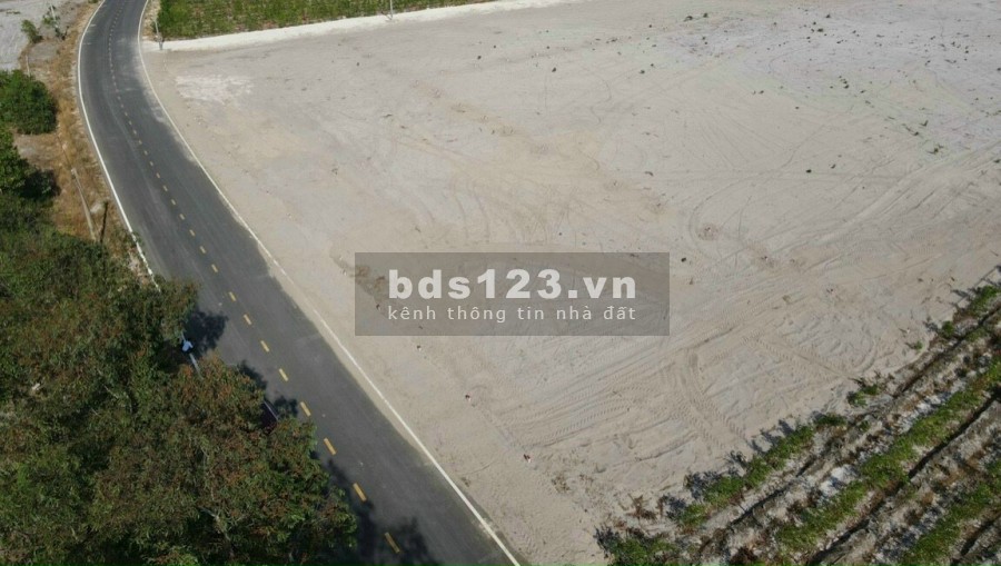 Dịch bán gấp lô đất Đất đỏ, gần biển Hồ tràm BRVT, 850 triệu lô thổ cư diện tích 120m2