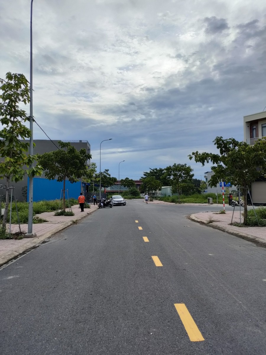 Bán đất nền khu vực Hóa An giá rẻ, khu dân cư đông đúc, tiện ích xung quanh đầy đủ