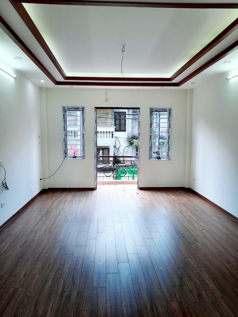 Bán nhà mặt phố Đền Lừ Mai Động 48m2 6 tầng thang máy 3 làn ô tô kinh doanh giá 10,7 tỷ