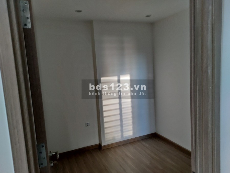 Chính chủ cần chuyển nhượng căn hộ chung cư 2 phòng ngủ, 1 nhà vệ sinh giá cực tốt