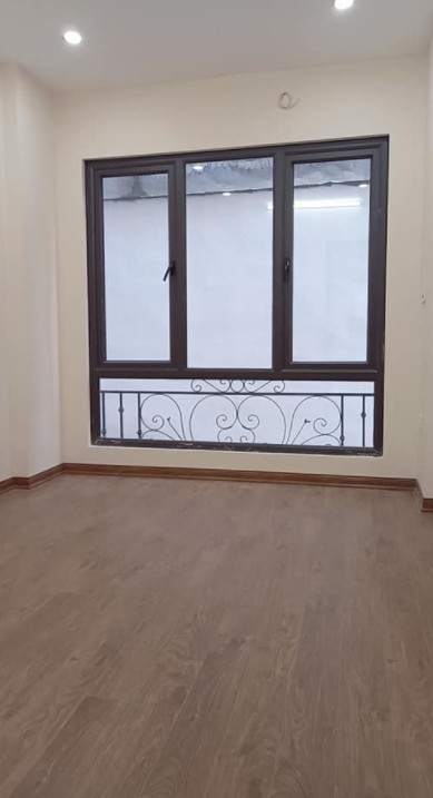 Bán nhà Lê Đức Thọ 15m ra ô tô tránh, diện tích 35m2, 5 tầng, mặt tiền rộng giá chỉ hớn 3 tỷ