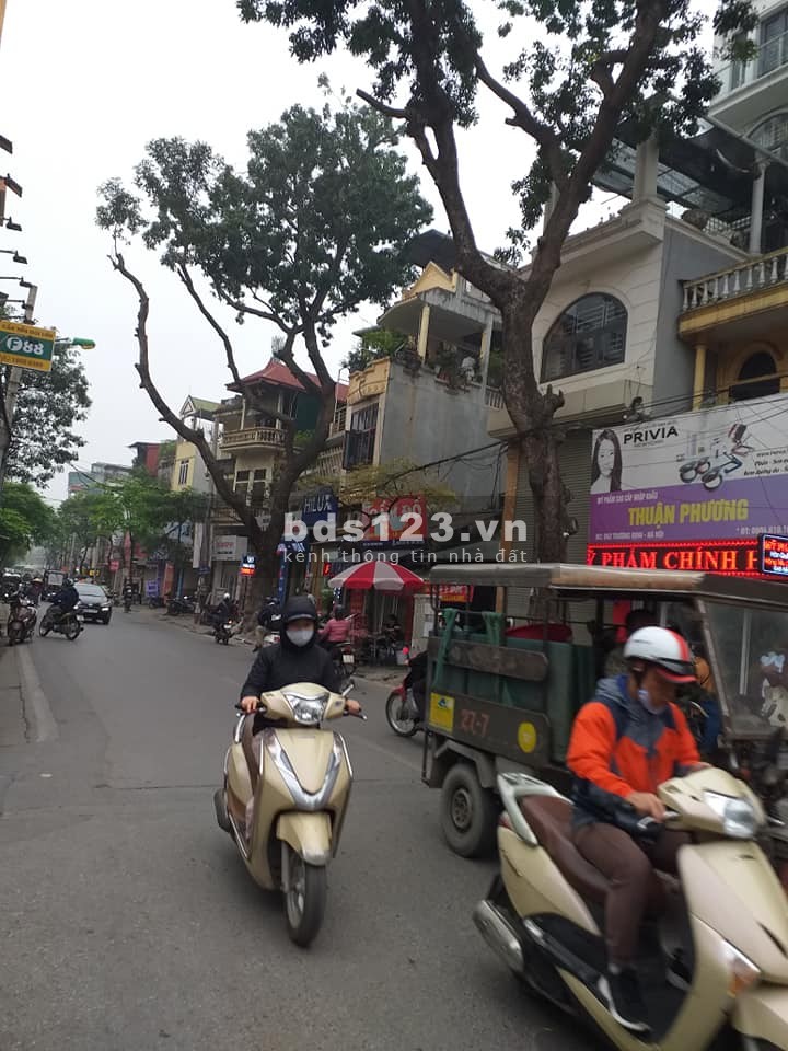 Bán đất mặt phố Trương Định, Hoàng Mai 125m2, mặt tiền 6m, vỉa hè, kd đỉnh chỉ 16.x tỷ
