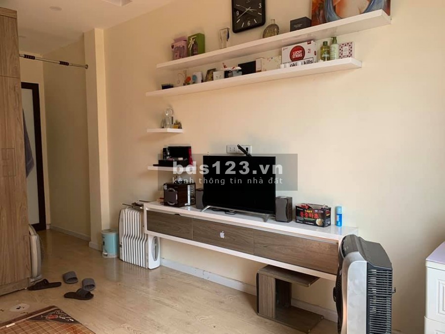 Bán nhà Thanh Am Quận Long Biên, tặng full nội thất diện tích 35m2. Giá 2.05 tỷ 0878513507