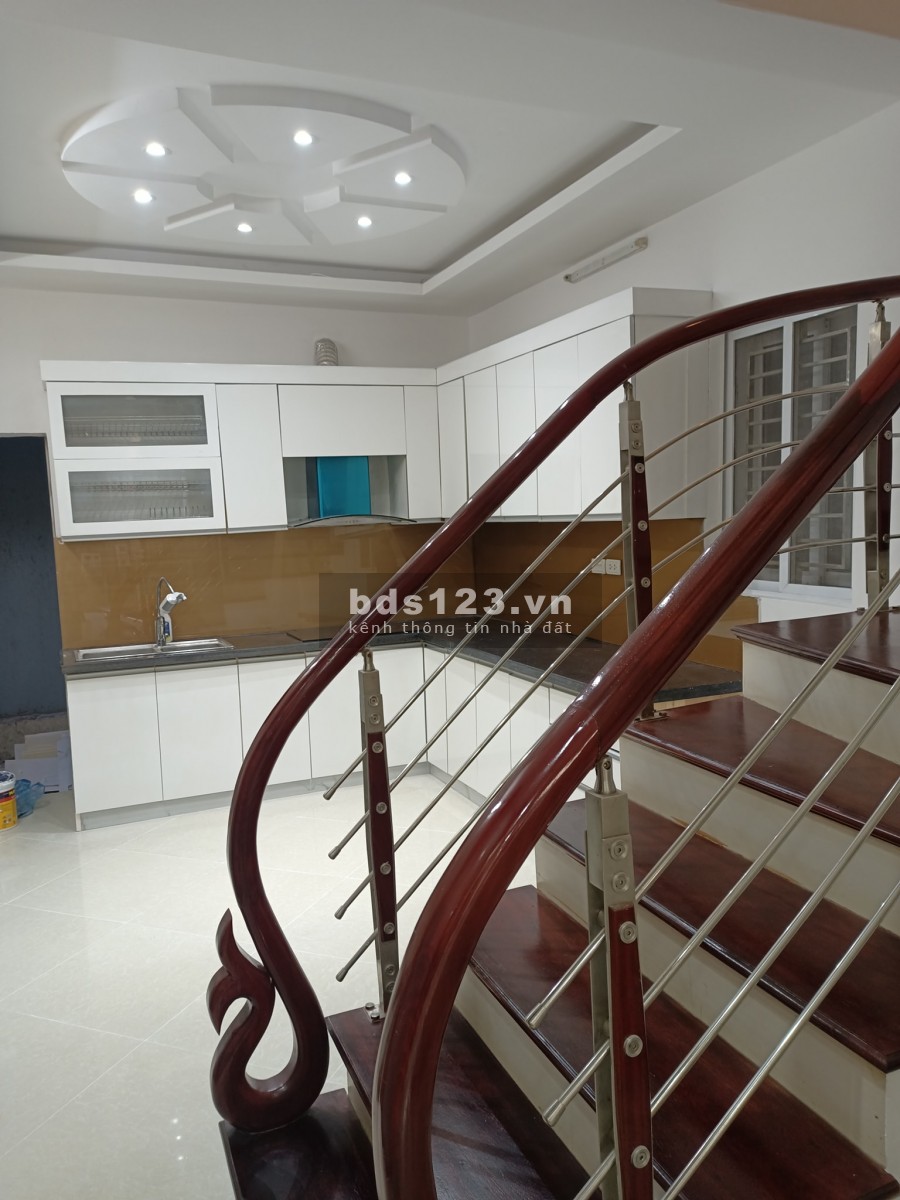 Nhà lô góc 3 mặt Chính Kinh Quận Thanh Xuân diện tích sử dụng 53m2 4 tầng giá 5.5 tỷ