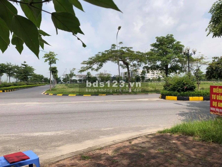 Bán nhanh lô đất cực đẹp tiềm năng sinh lời nhanh liên hệ xem đất 0966951396