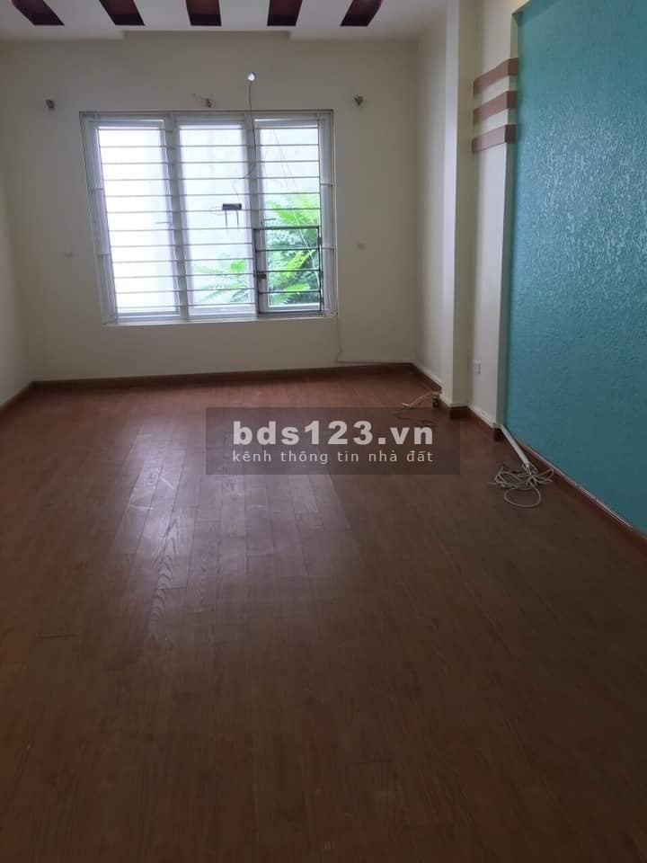 Nhà nguyên căn đẹp phân lô trung tâm ô tô vào nhà văn phòng cho thuê, yên tĩnh, văn minh
