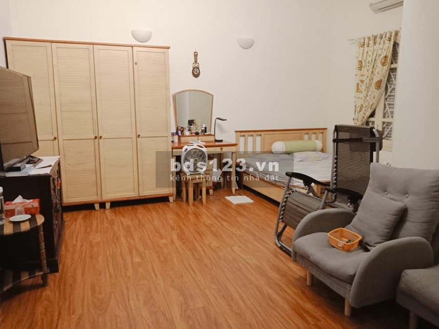 Biệt thự Hồng Tiến, Quận Long Biên, diện tích 160m2, rộng 8m, 4 tầng, giá bán nhỉnh 18 tỷ