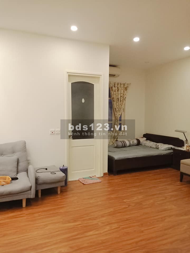 Biệt thự Hồng Tiến, Quận Long Biên, diện tích 160m2, rộng 8m, 4 tầng, giá bán nhỉnh 18 tỷ