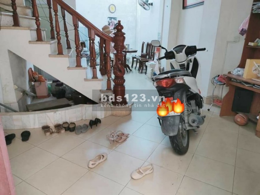 Nhà Bùi Xương Trạch dtsd 40m2 giá 5.4 tỷ đường ô tô đỗ kinh doanh văn phòng, giá tốt
