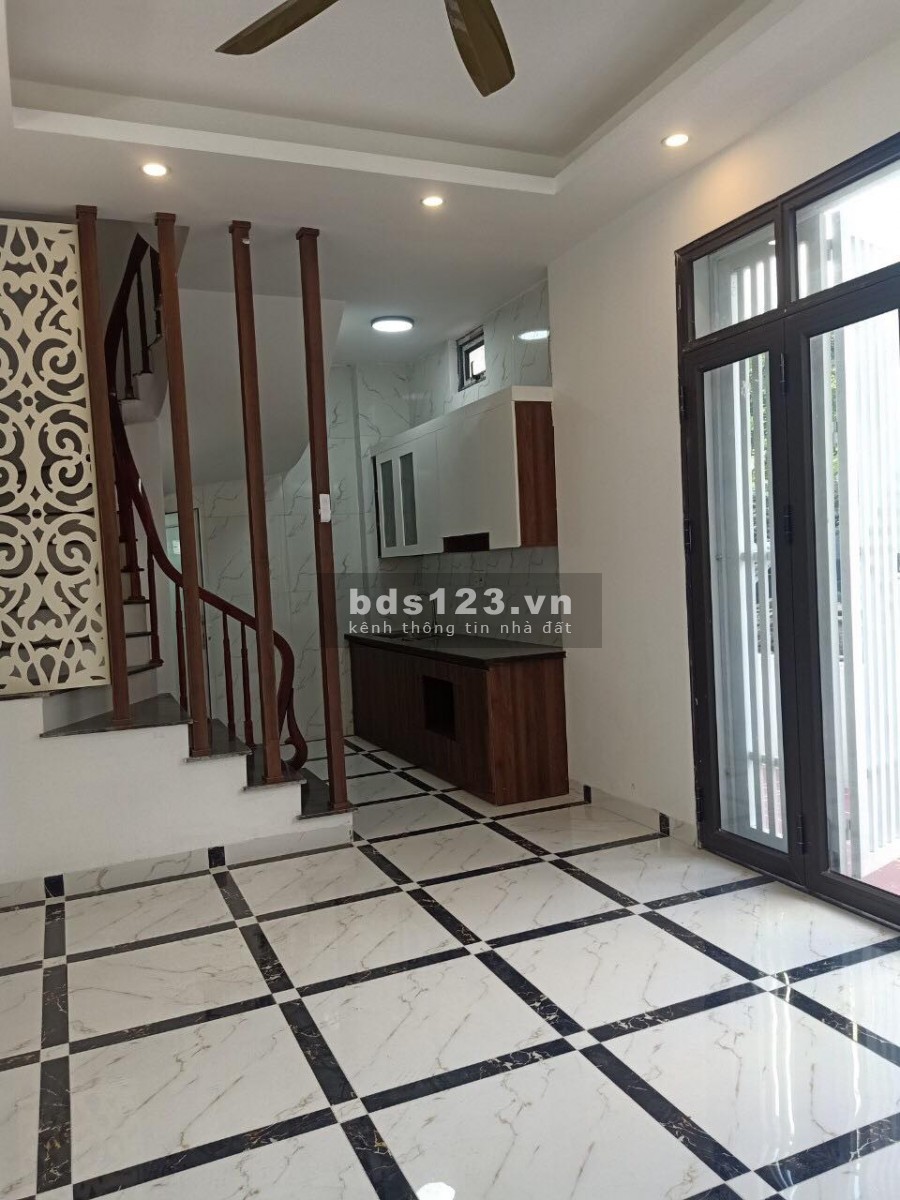 Nhà đẹp Ở Ngay Lô Góc Ba gác tránh 30m Ô tô Phúc Lợi Long Biên 30m2 mt5m chỉ 1.95 tỷ.