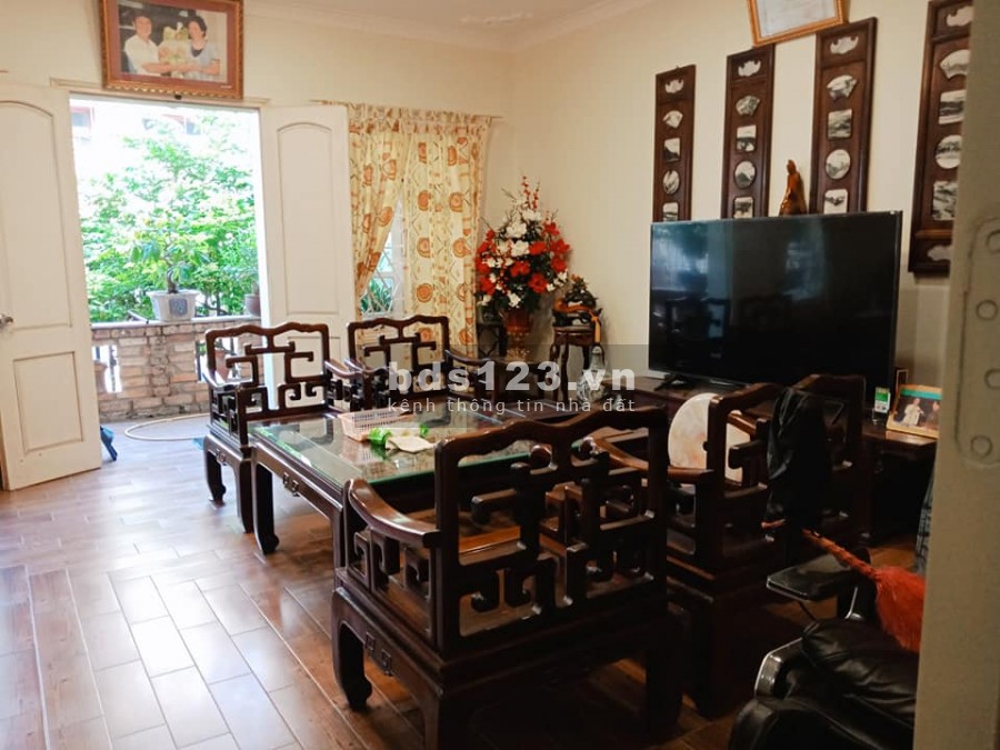 Biệt thự Hồng Tiến, Quận Long Biên, diện tích 160m2, rộng 8m, 4 tầng, giá bán nhỉnh 18 tỷ