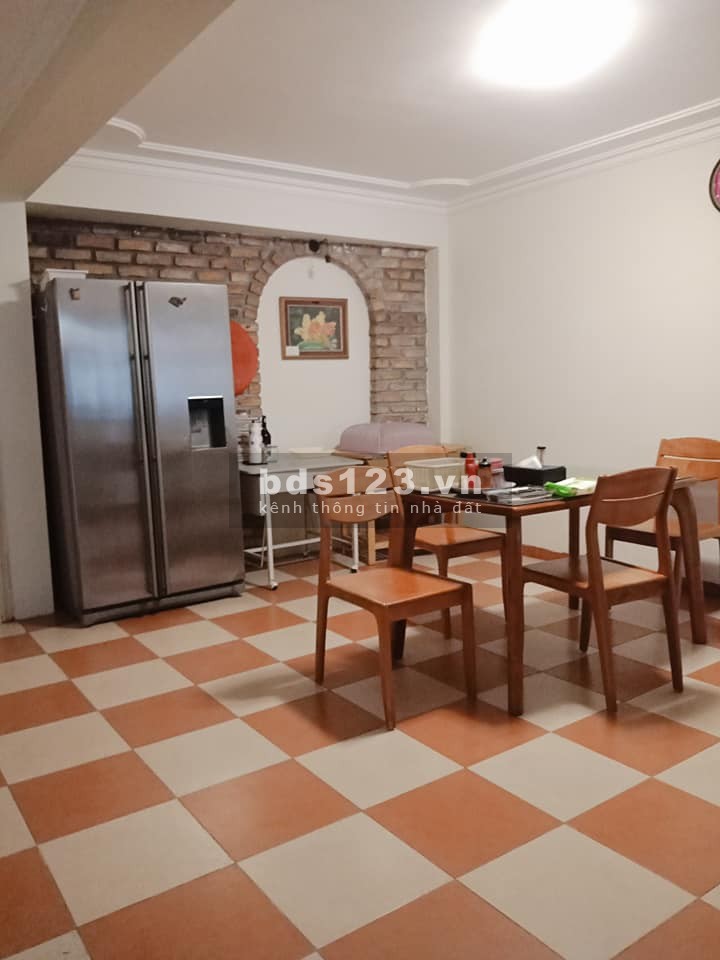 Biệt thự Hồng Tiến, Quận Long Biên, diện tích 160m2, rộng 8m, 4 tầng, giá bán nhỉnh 18 tỷ