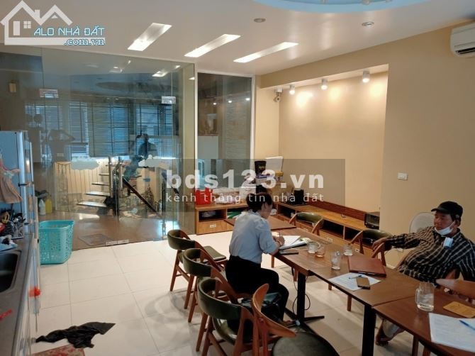 Chính chủ cần bán gấp nhà phố Nguyễn Viết Xuân, kd ô tô vào nhà dt 85m2, gia chỉ 13.5 tỷ