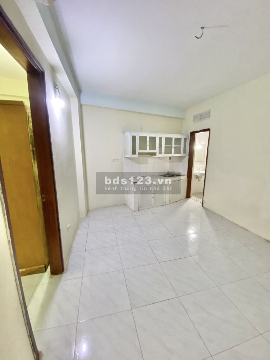 Có CCMN 2 pn 1 khách 50m2 tại 98 ngõ 42 Triều Khúc gần đường Nguyễn Trãi chỉ 4tr5/th