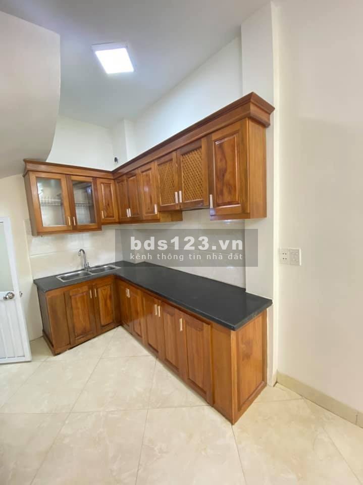 Bán nhà nguyên căn Đông Thiên, diện tích sử dụng 30m2 giá 2.35 tỷ, sổ nở hậu, chính chủ