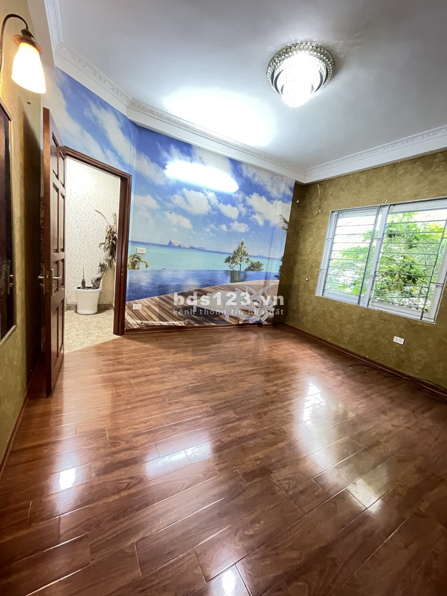 Cần bán Ngõ 34 Âu Cơ 48m2*4 tầng gần mặt phố Nghi Tàm 5.4 tỷ.